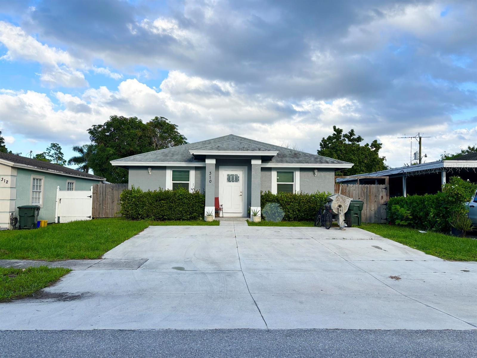 310 JENNINGS Avenue, FL 33463