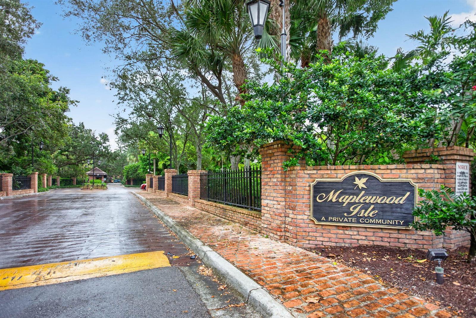 10240 Vestal Court, Coral Springs FL 33071 photo 2