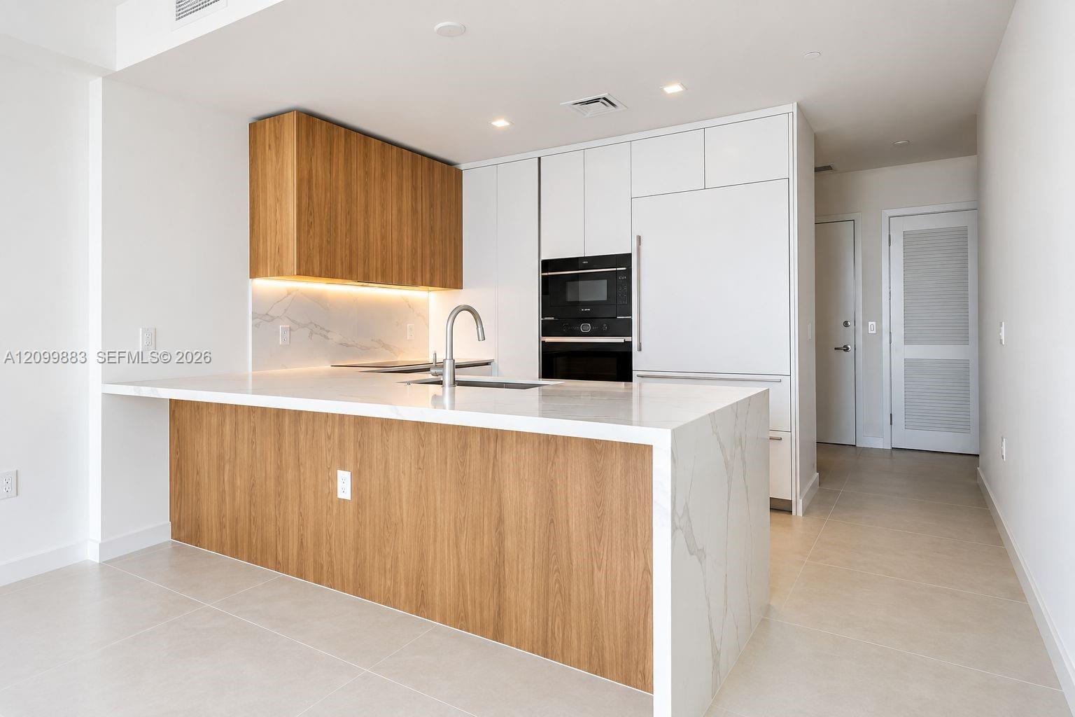 1400 Biscayne boulevard # 1804, Miami FL 33132 photo 3