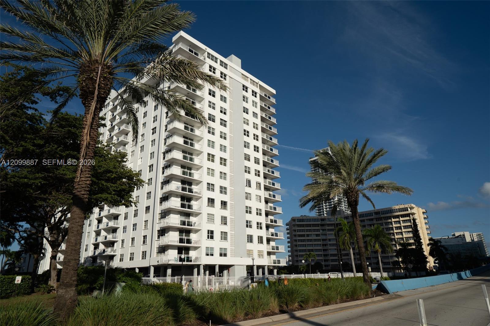 1849 S Ocean Dr # 1509, Hallandale Beach FL 33009