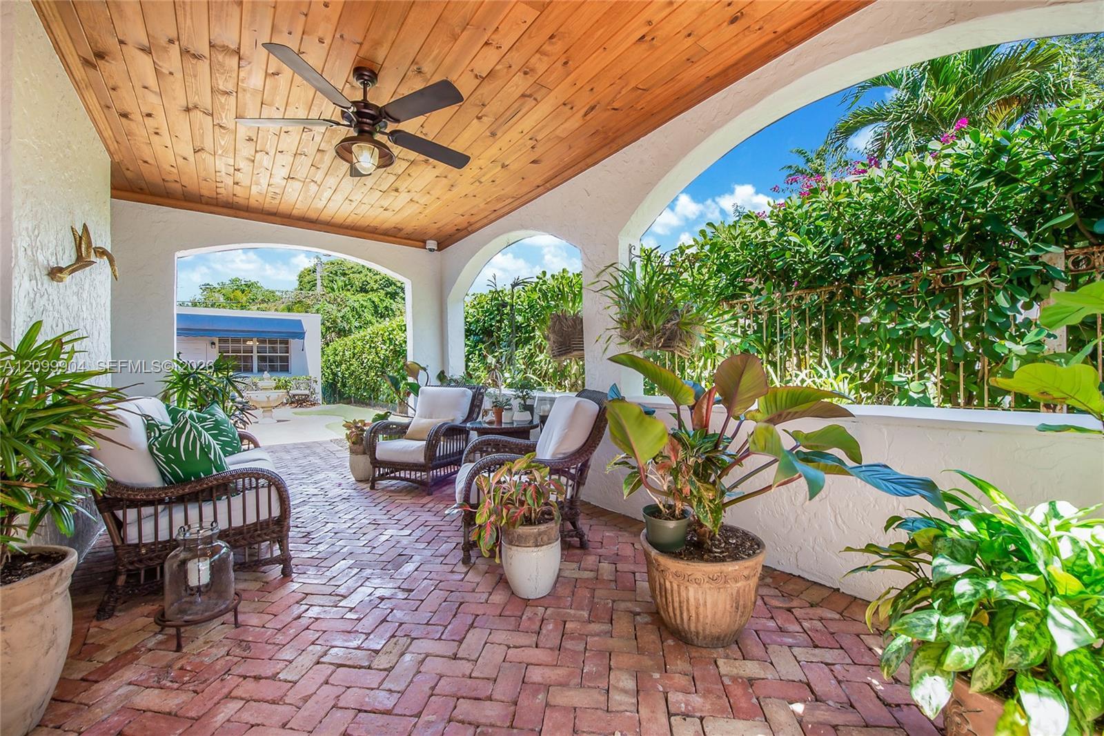 910 Santiago St, Coral Gables FL 33134 photo 2