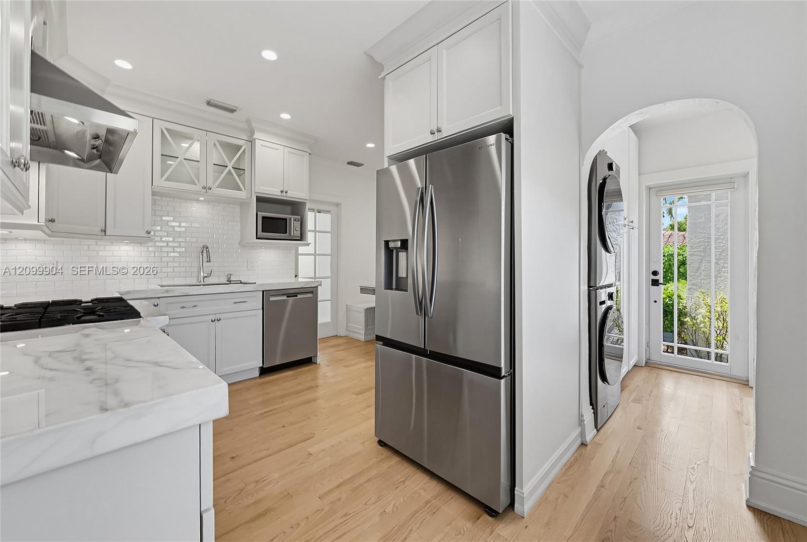 910 Santiago St, Coral Gables FL 33134 photo 5