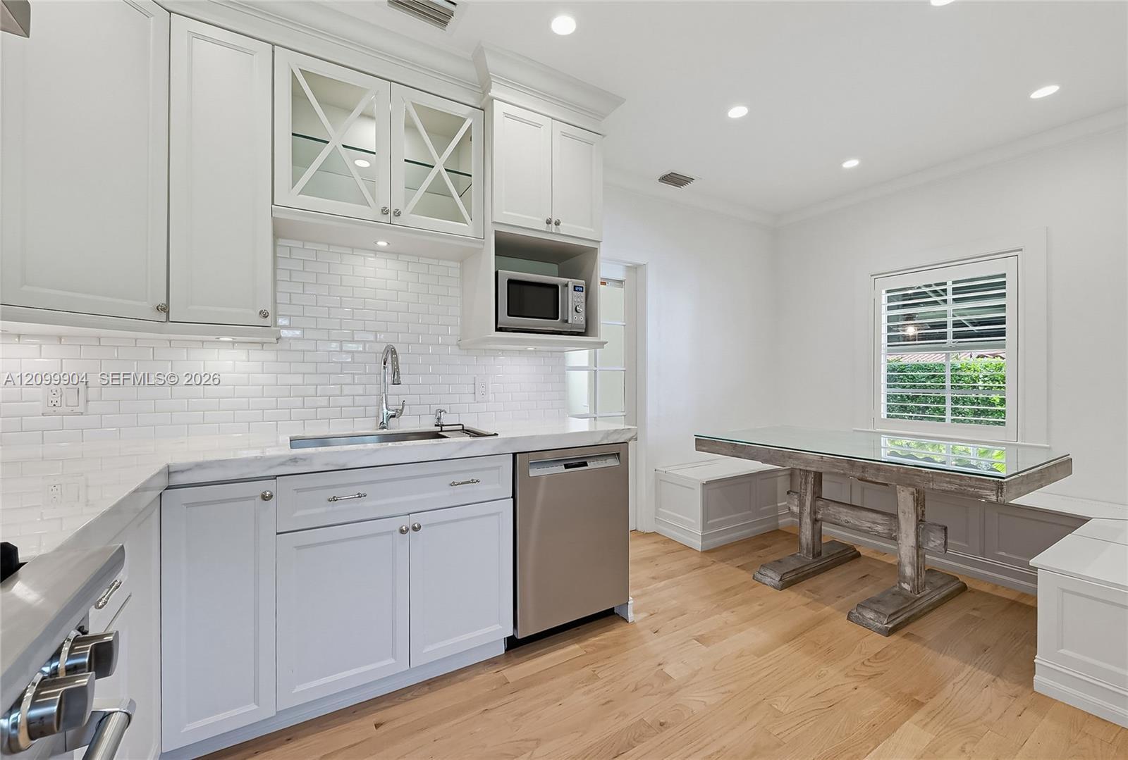 910 Santiago St, Coral Gables FL 33134 photo 4