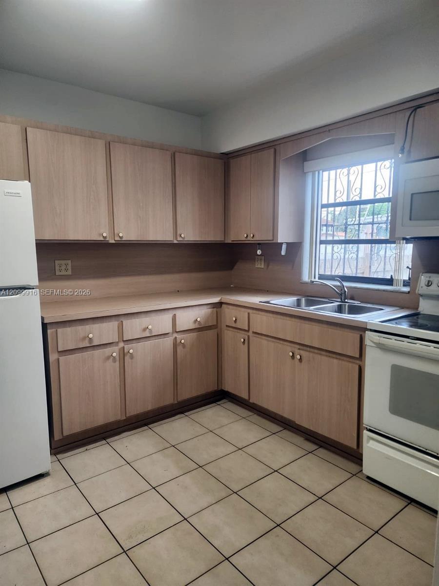 3051 NW 14th St # 3, Miami FL 33125 photo 3