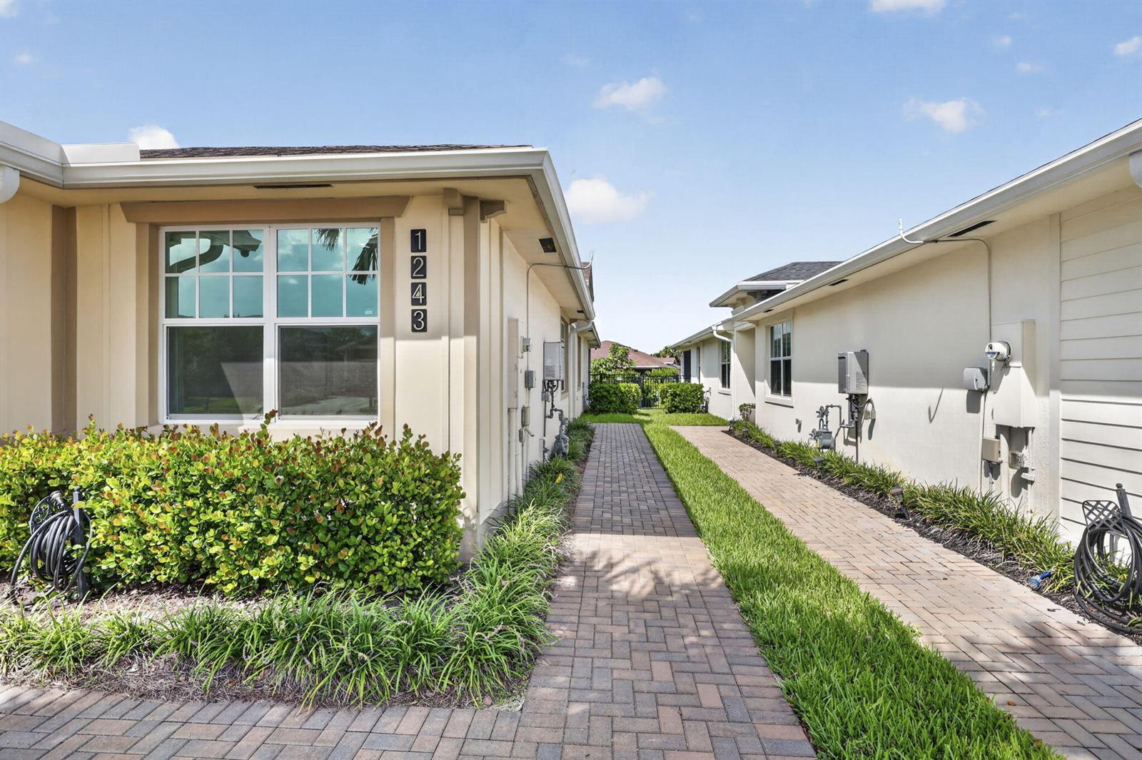 1243 Tangled Orch Trace, Loxahatchee FL 33470 photo 4