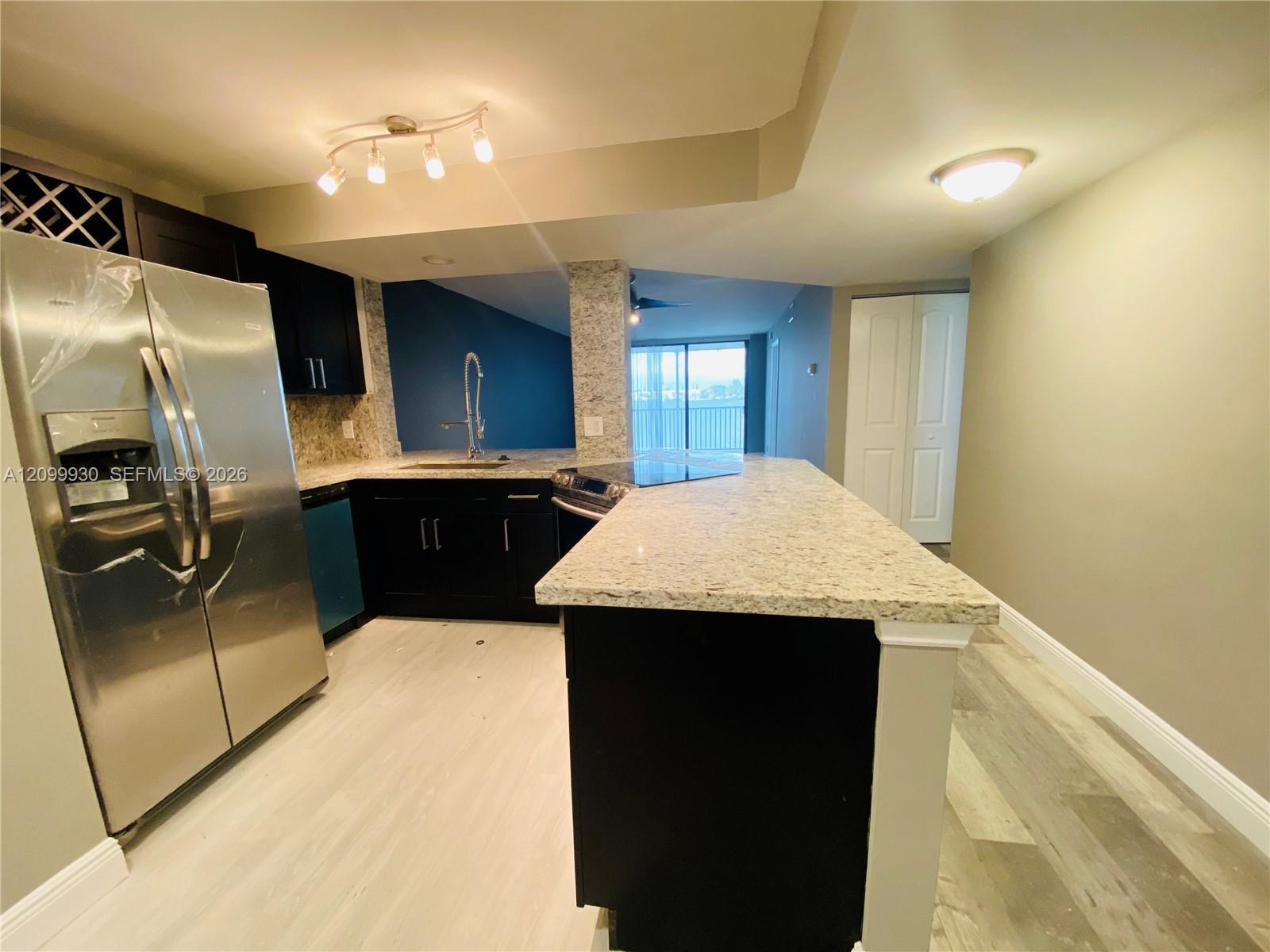 117 Lake Emerald Dr # 209, Oakland Park FL 33309 photo 4