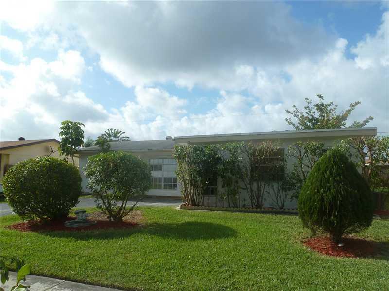 9616 NW 26TH Place, Sunrise FL 33322 photo 2