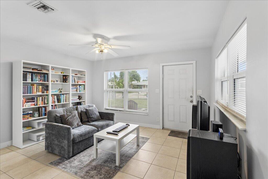 411 NW 52ND Street, Oakland Park FL 33309 photo 4