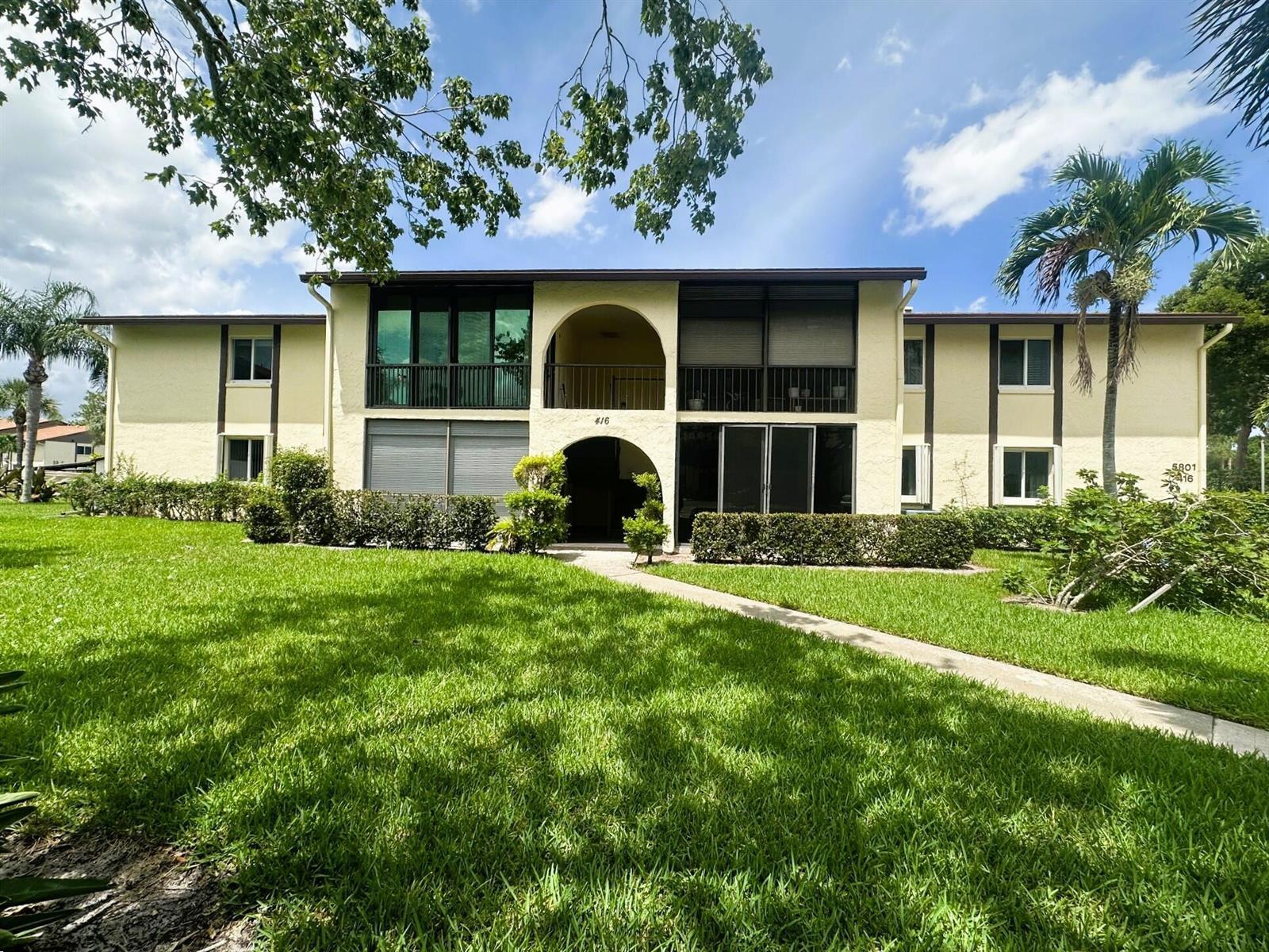 5801 Whispering Pine Way # 2, FL 33463