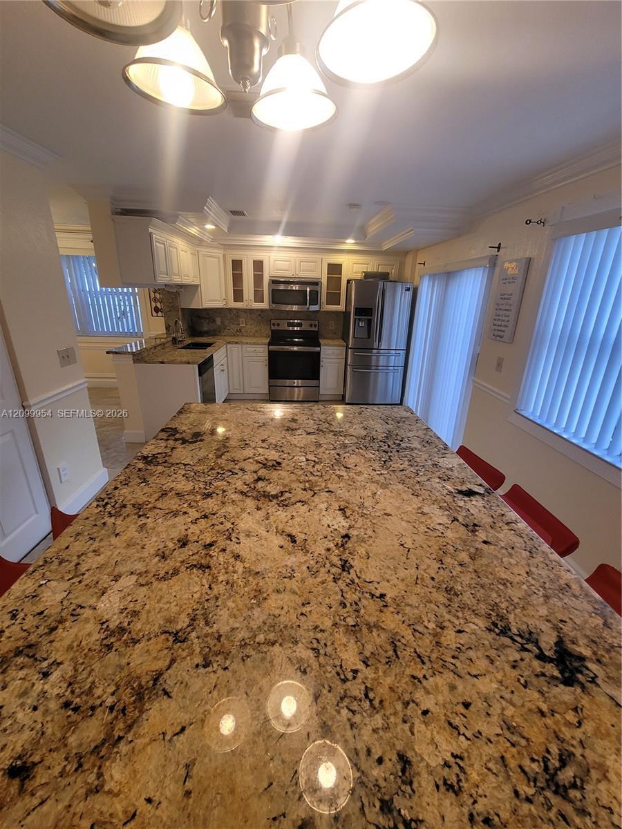 12060 NW 13th St, Pembroke Pines FL 33026 photo 4