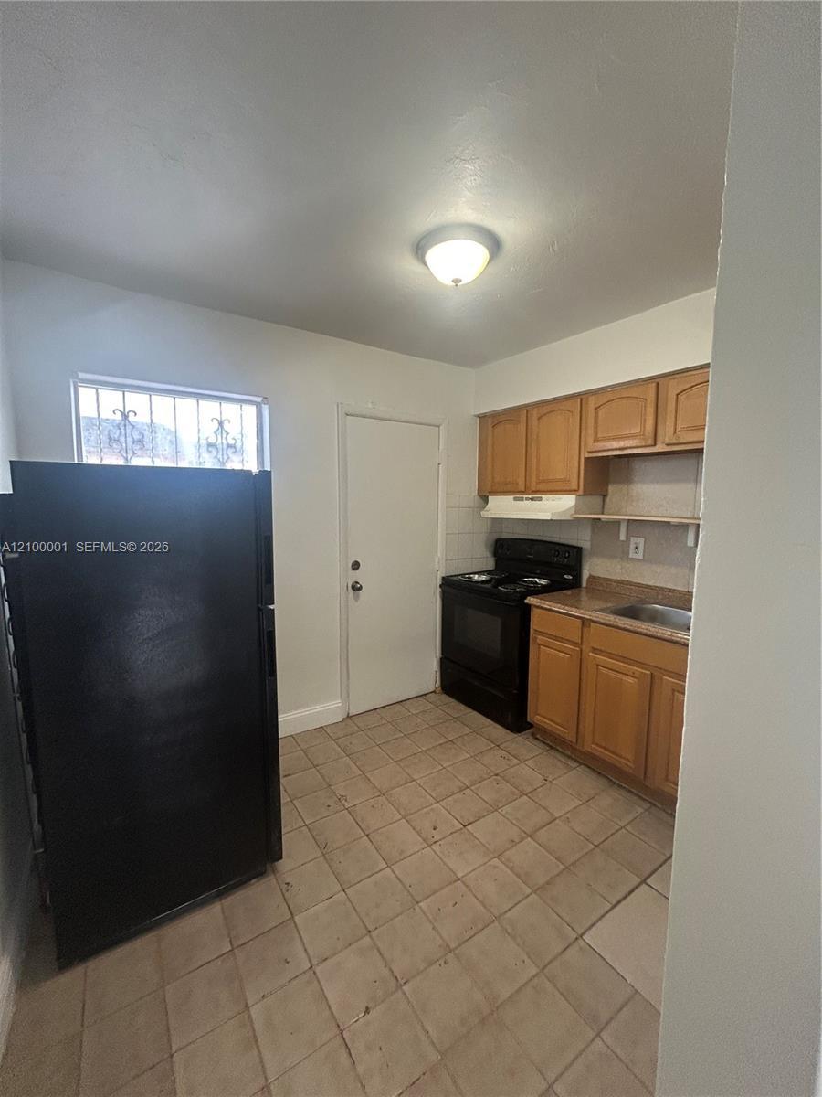 2441 NW 13th St # 81, Miami FL 33125 photo 3