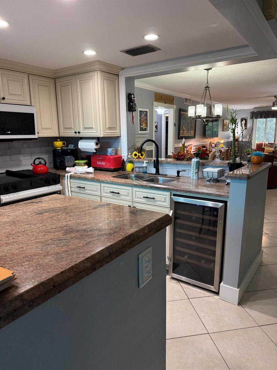 2402 Antigua Circle Unit g3, Coconut Creek FL 33066 photo 4