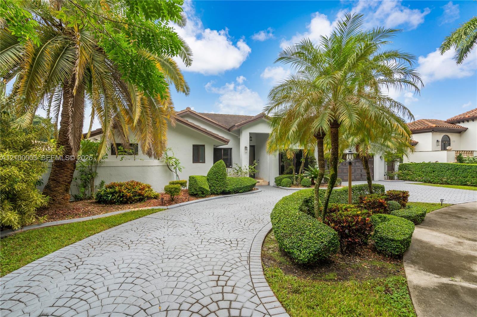 16583 NW 83rd Pl, Miami Lakes FL 33016 photo 2