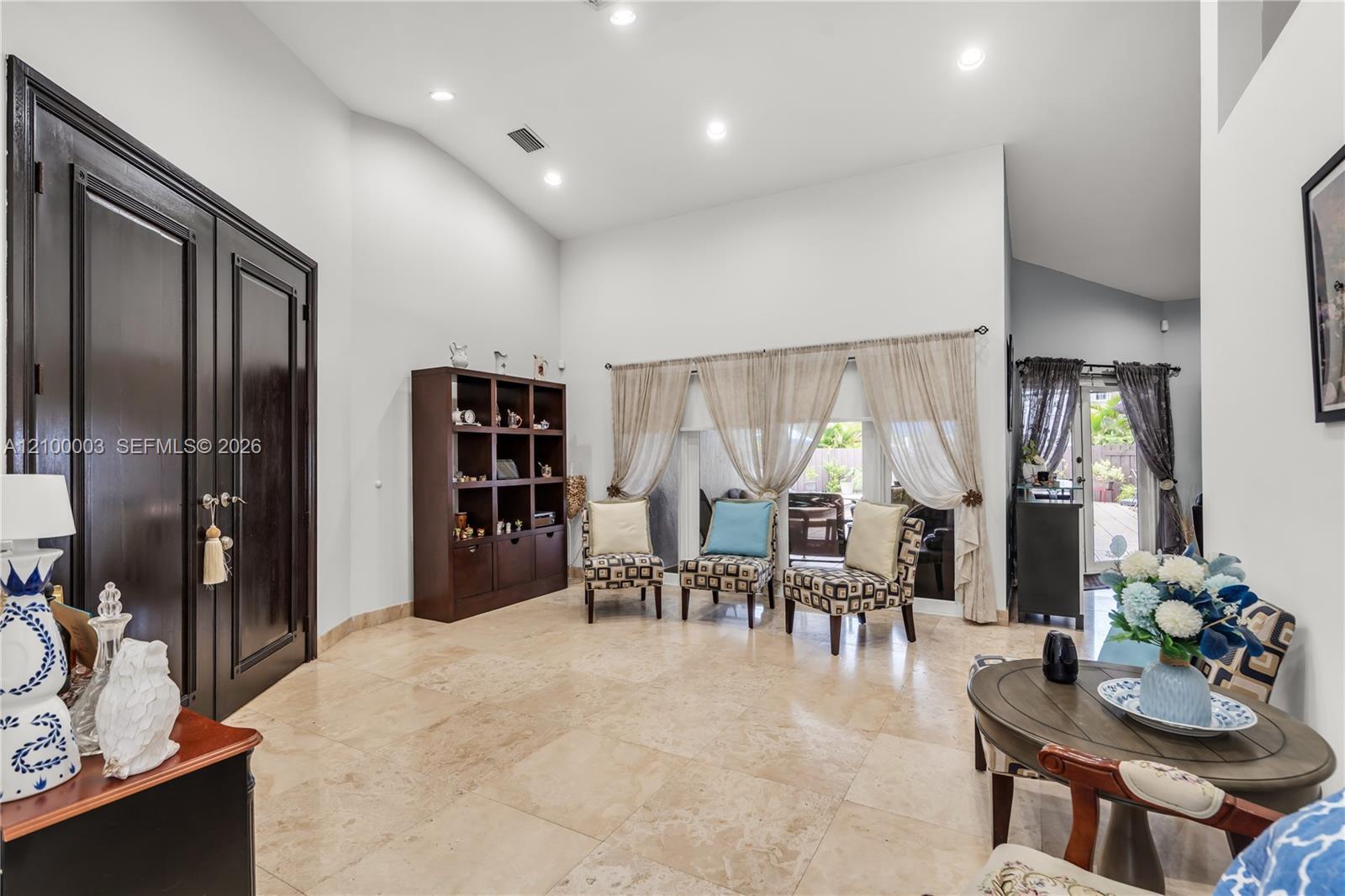 16583 NW 83rd Pl, Miami Lakes FL 33016 photo 5
