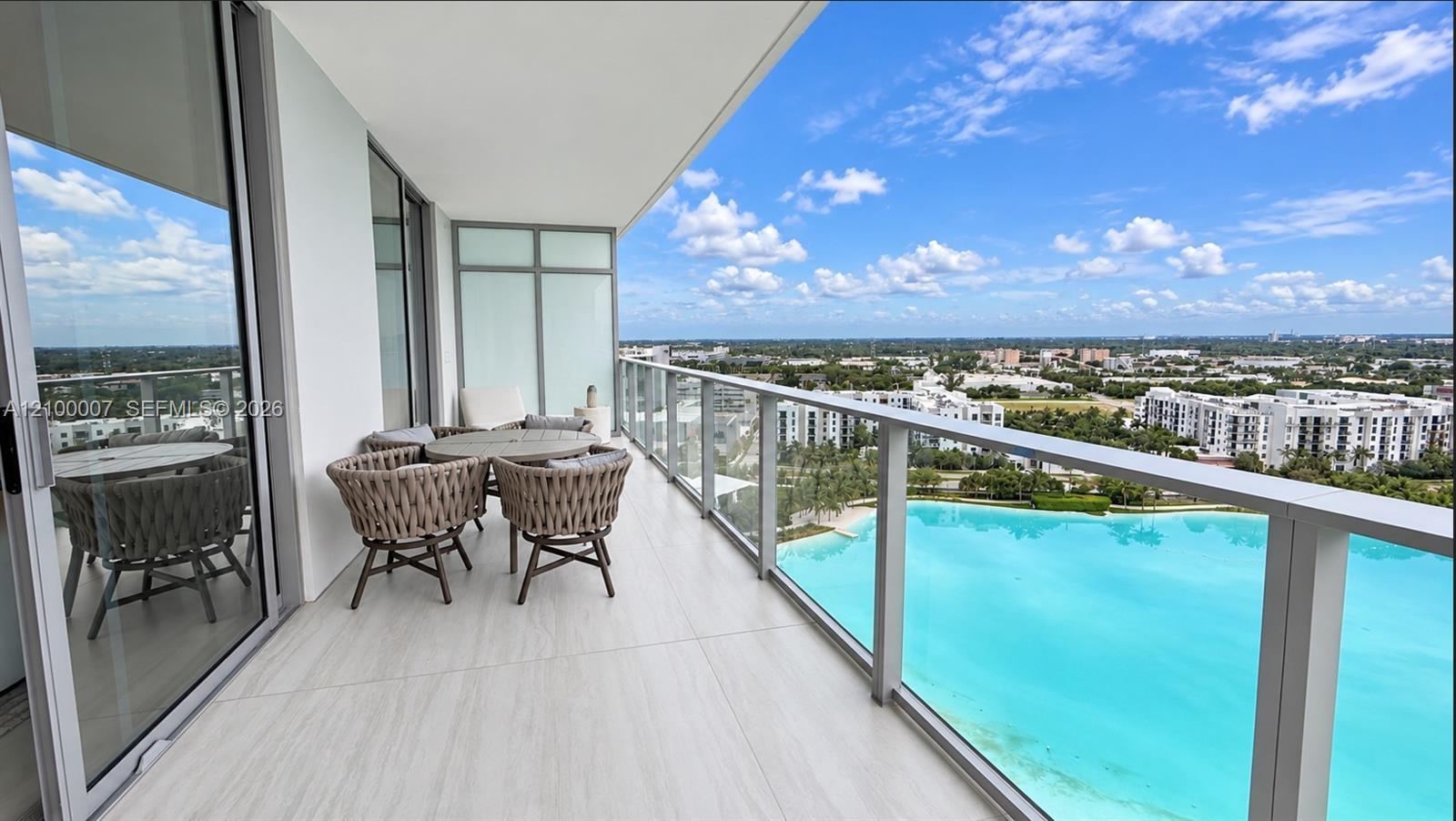 2411 Laguna Cir # 1410, North Miami FL 33181 photo 2