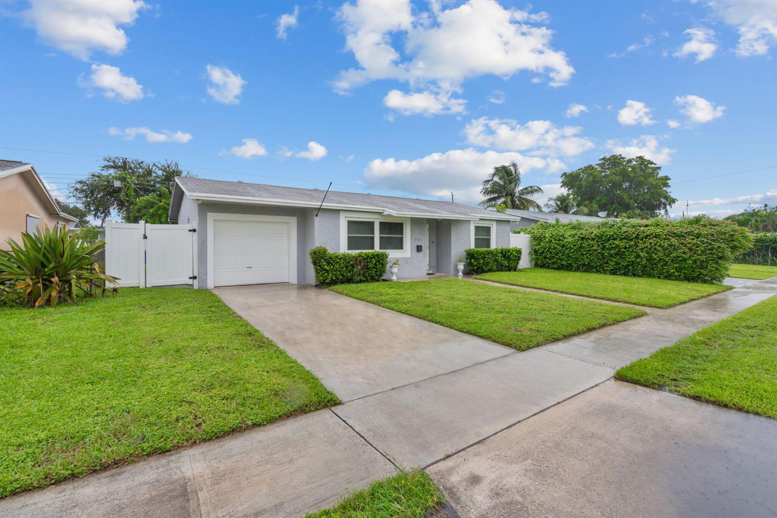 7541 HOPE Street, Hollywood FL 33024 photo 2