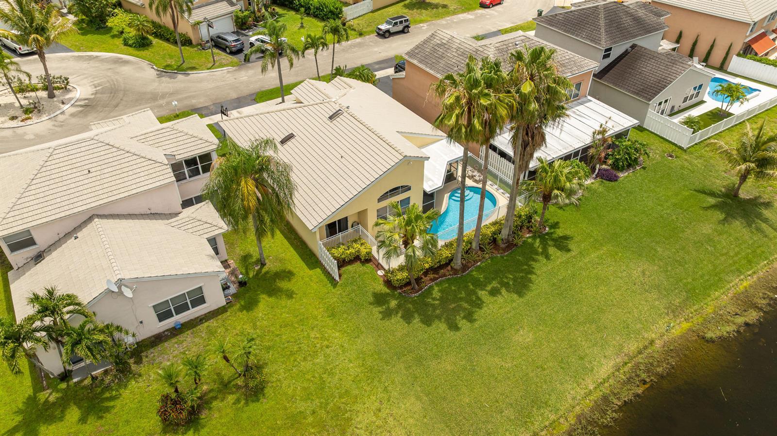 5535 NW 54TH Circle, Coconut Creek FL 33073 photo 2