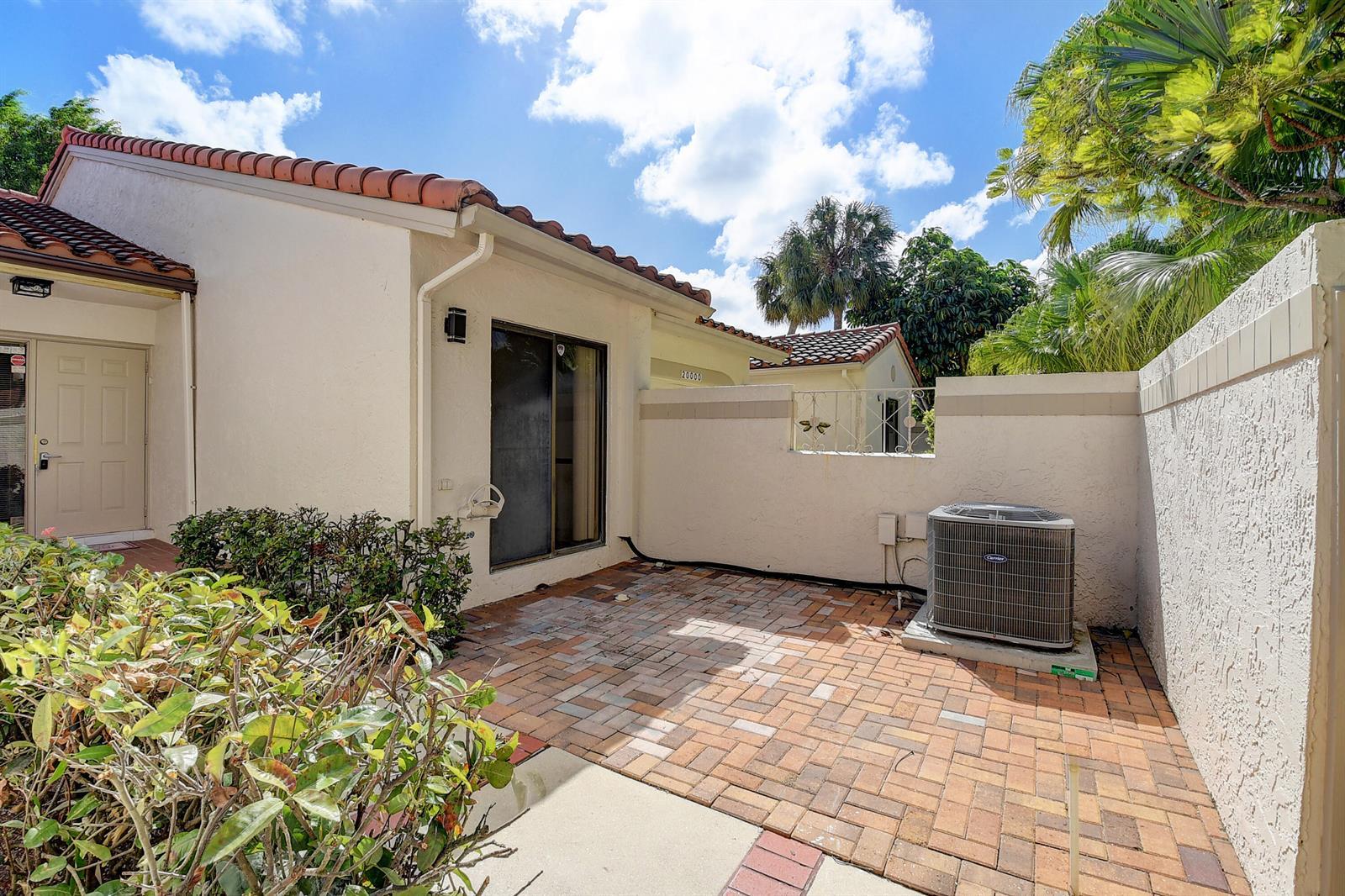 20004 RIMA Circle, Boca Raton FL 33434 photo 2
