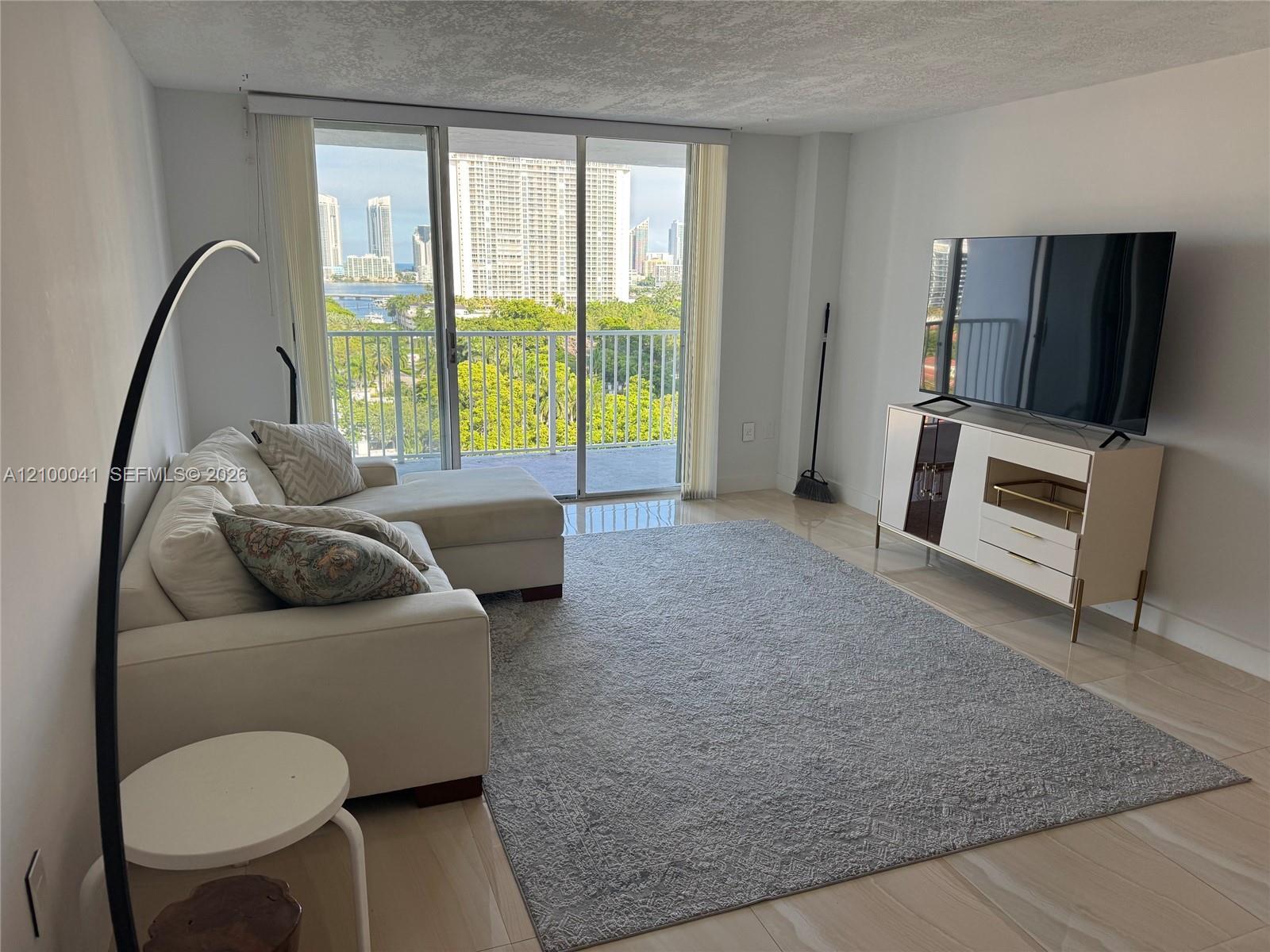 2851 NE 183rd St # 1409E, Aventura FL 33160
