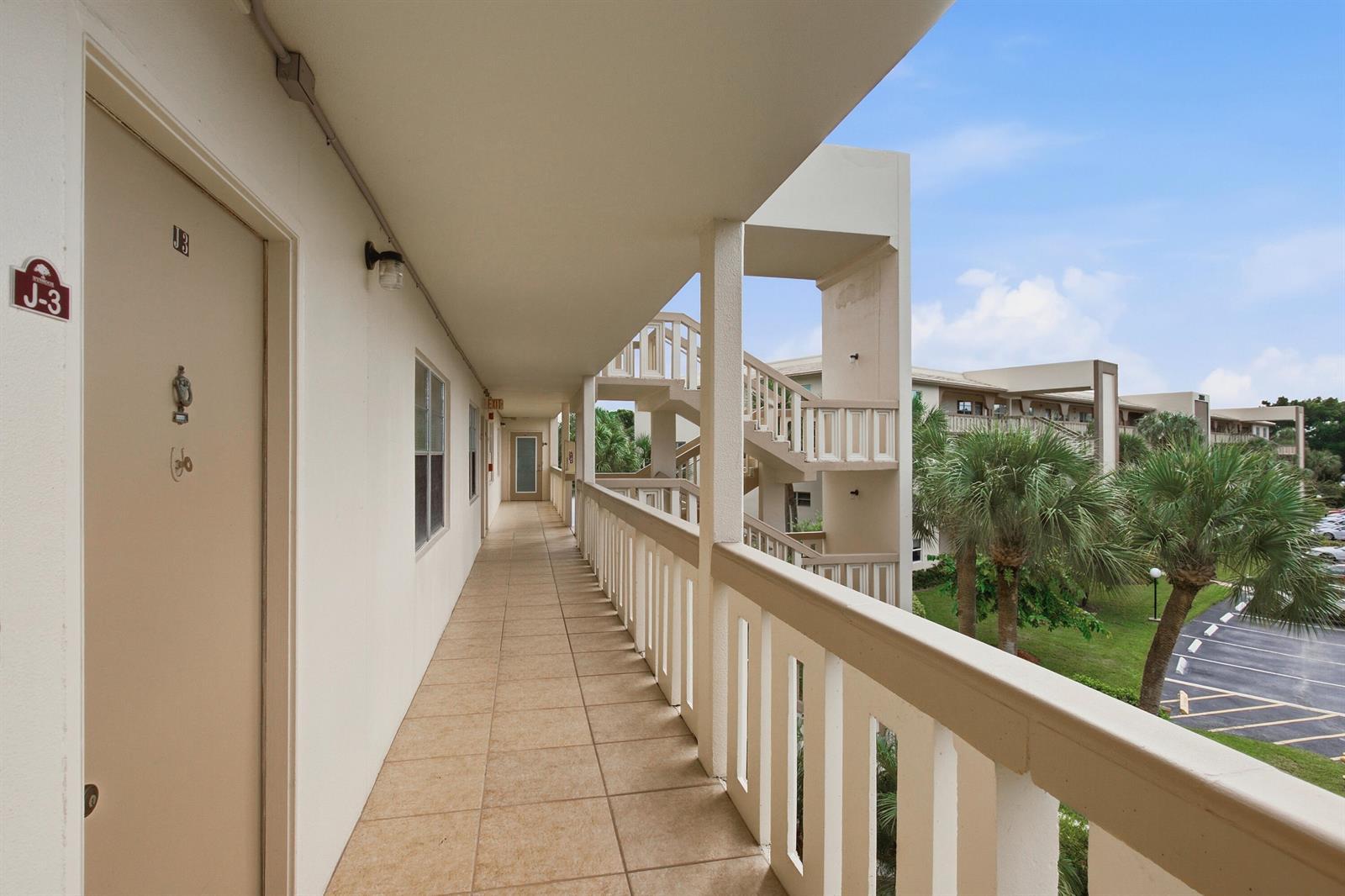 2905 Victoria Place # J3, Coconut Creek FL 33066