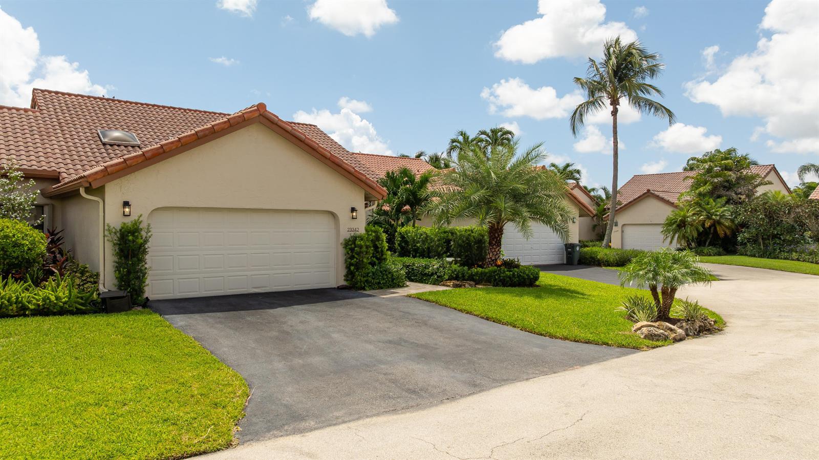 23342 Water Circle, Boca Raton FL 33486 photo 2