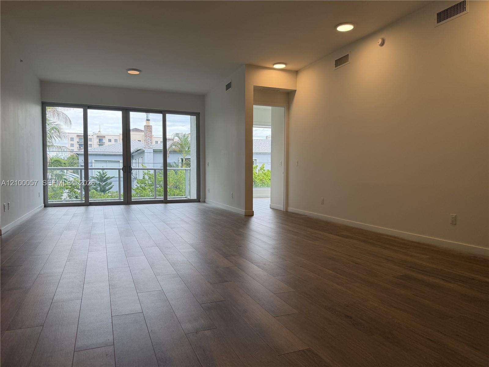 529 SW 11th St # 203, Miami FL 33129 photo 5