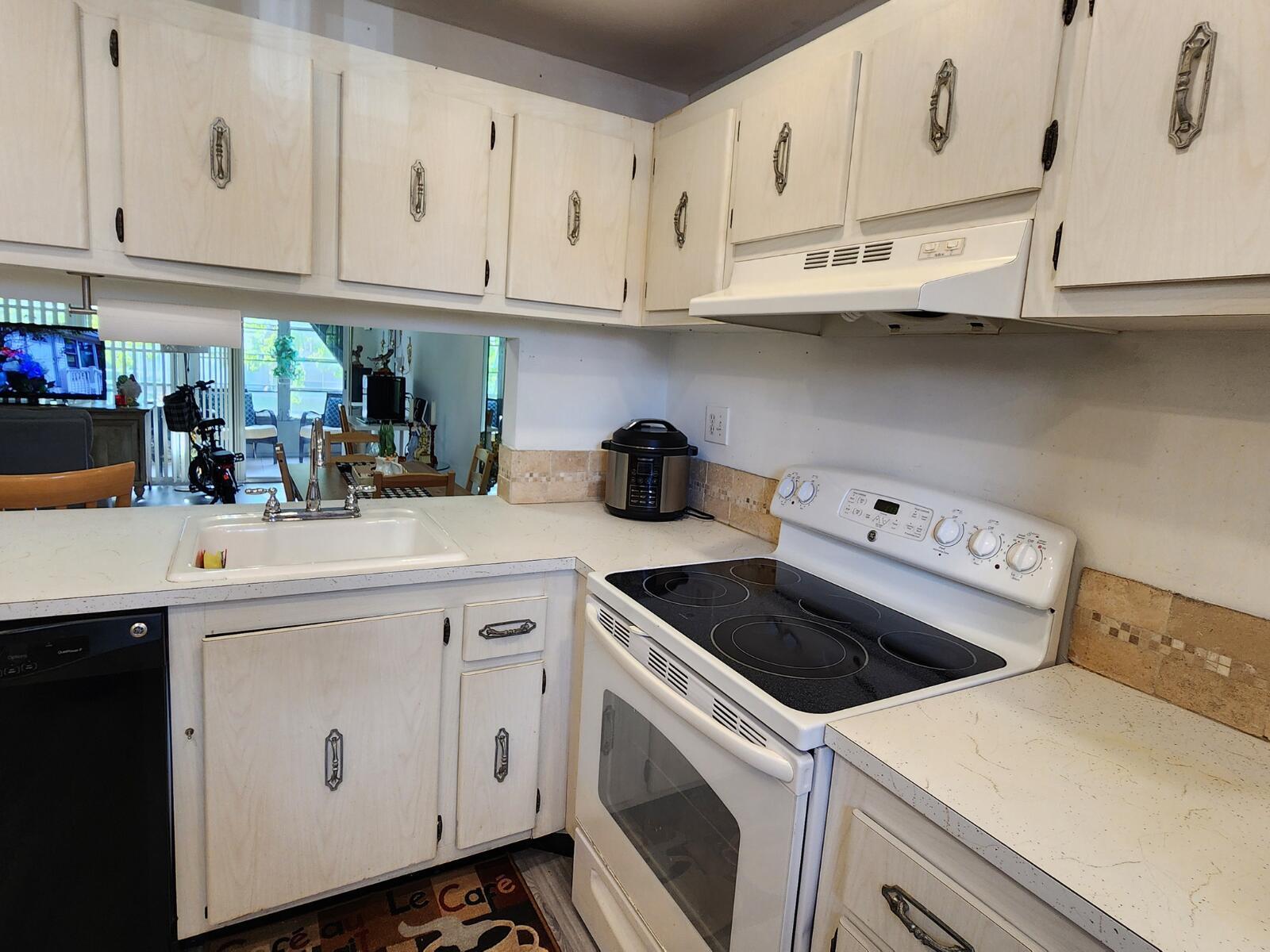 8842 W MCNAB Road # 205, Tamarac FL 33321 photo 5