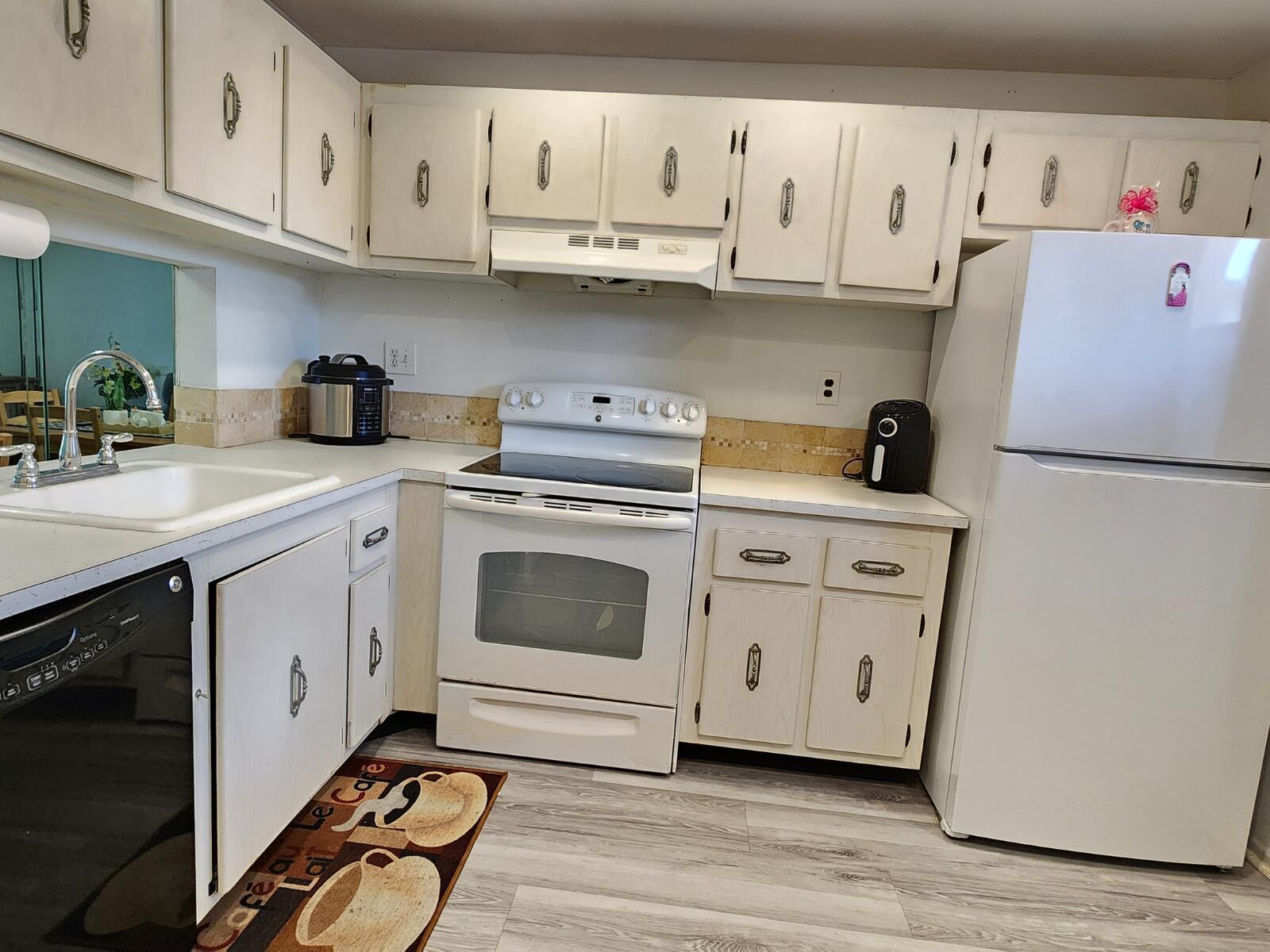 8842 W MCNAB Road # 205, Tamarac FL 33321 photo 4