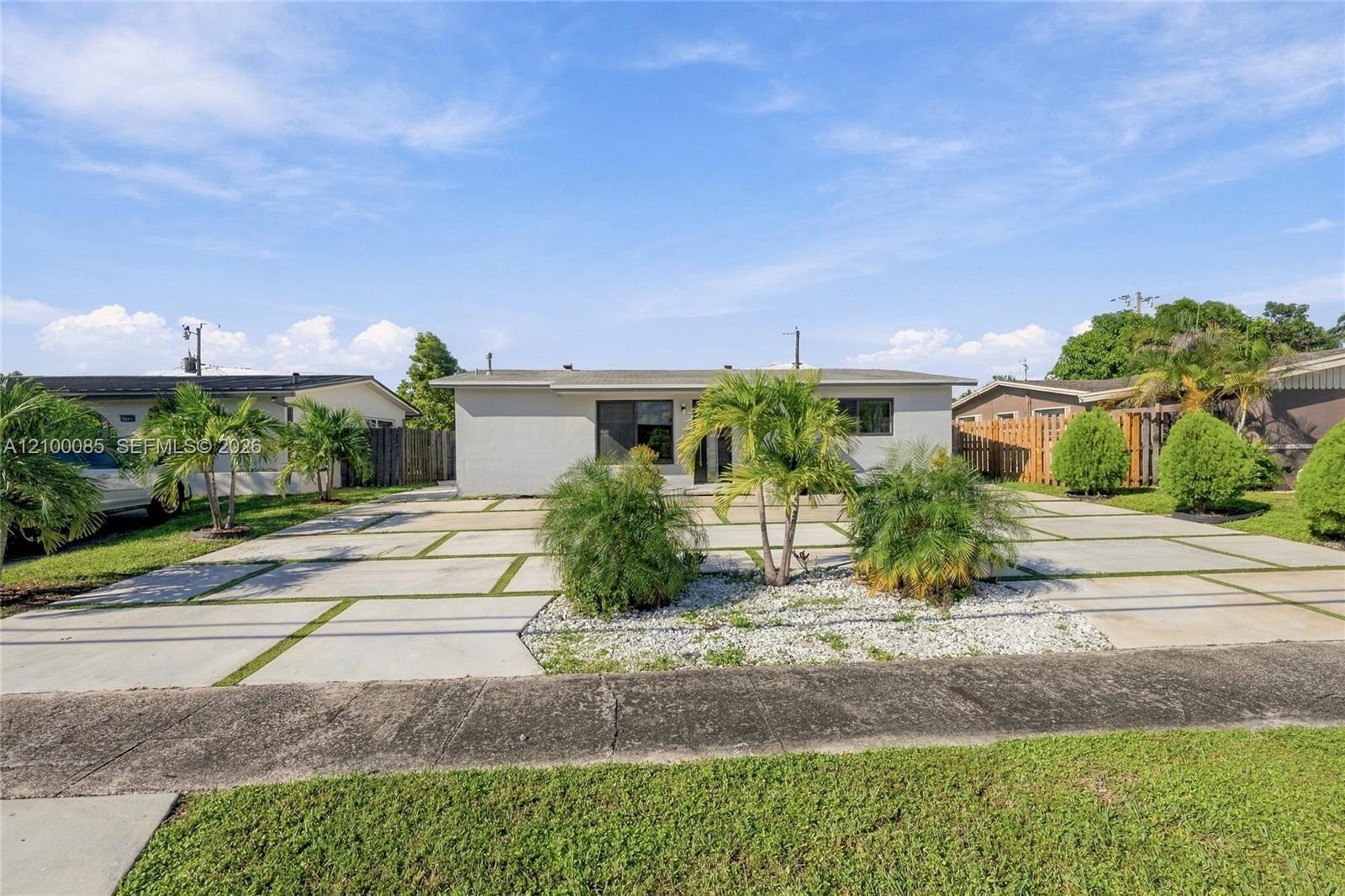 8921 NW 25th Ct, Sunrise FL 33322 photo 4