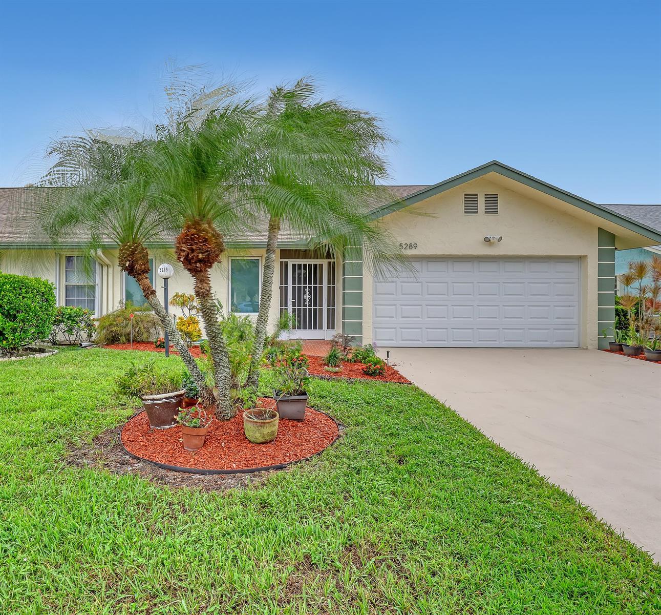 5289 Crystal Anne Drive, West Palm Beach FL 33417 photo 2