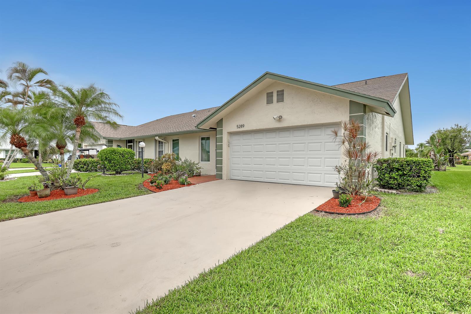 5289 Crystal Anne Drive, West Palm Beach FL 33417 photo 4