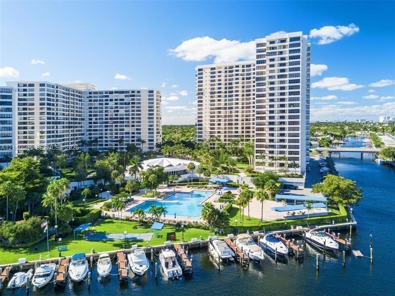 2500 Parkview Dr # 1716, Hallandale Beach FL 33009