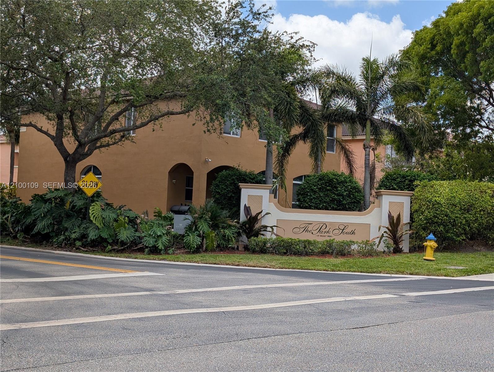 7683 NW 19th St, Pembroke Pines FL 33024 photo 3