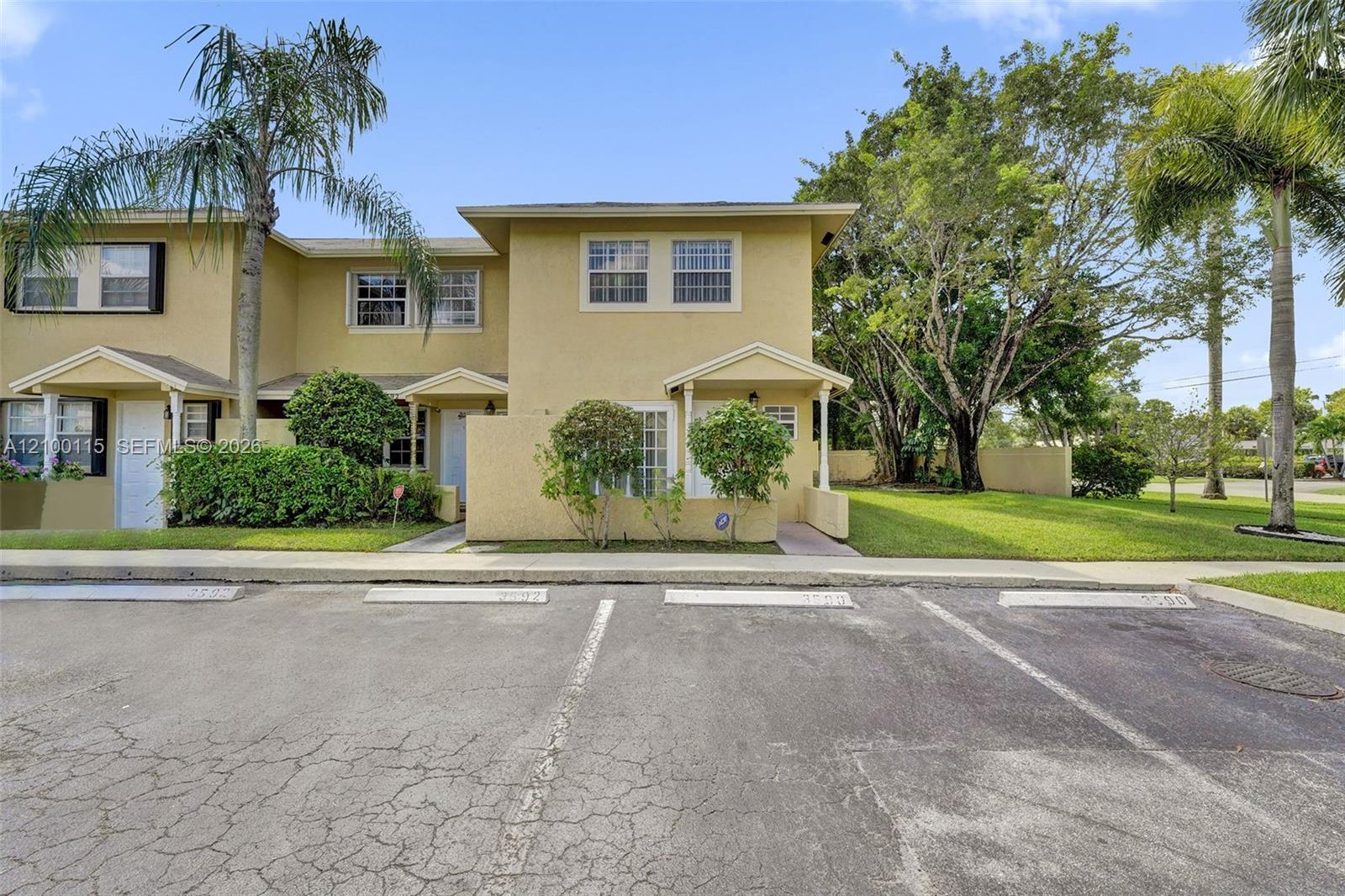 3590 NW 83rd Ln, Sunrise FL 33351