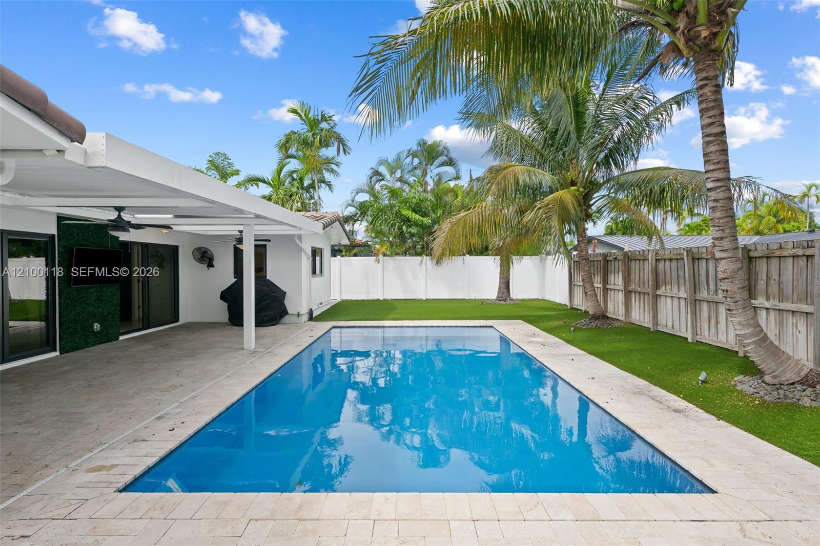 2091 NE 55th St, Fort Lauderdale FL 33308