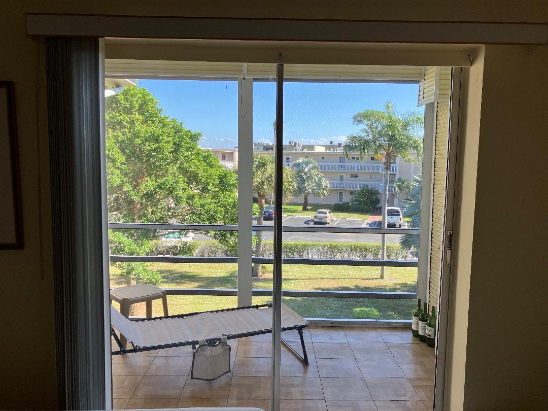 2615 GARDEN Drive N # 305, Lake Worth FL 33461