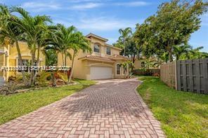 2010 NW 98th Way, Pembroke Pines FL 33024 photo 2