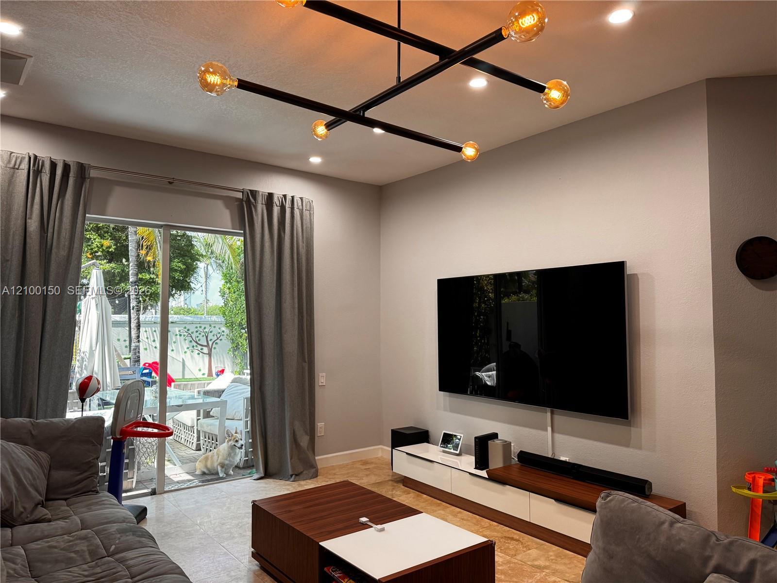 876 W Spinnaker Dr W # 876, Hollywood FL 33019 photo 3