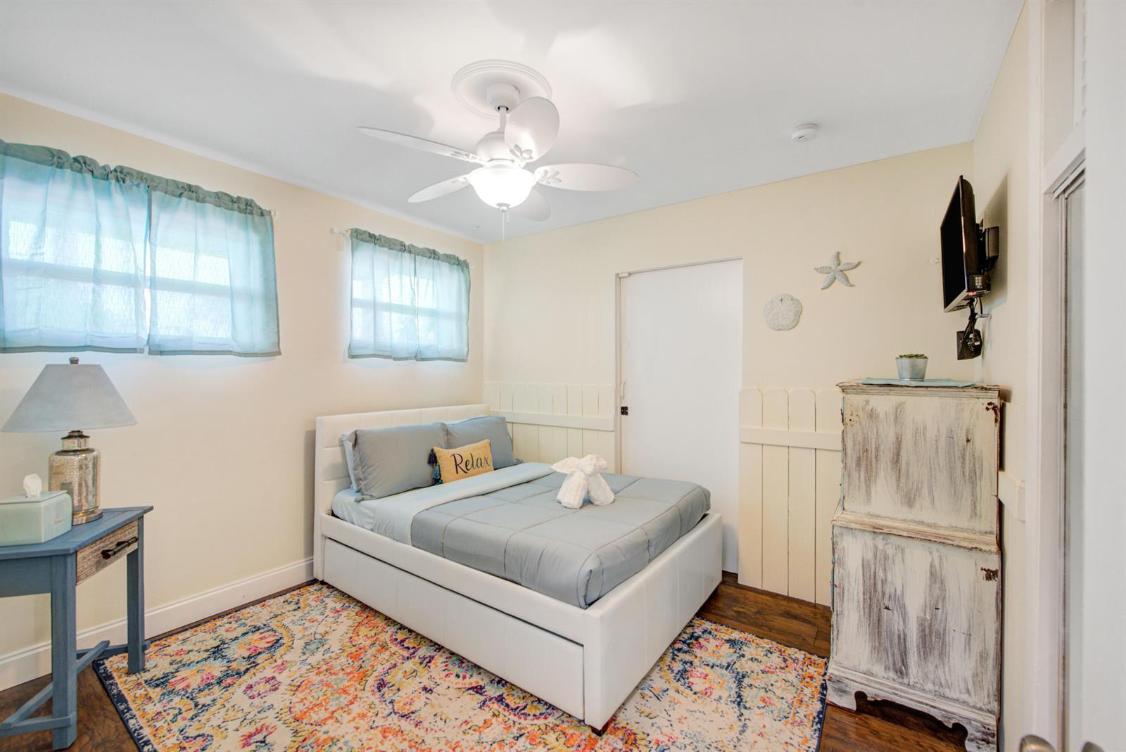1100 NE 4TH Street, Hallandale Beach FL 33009 photo 3