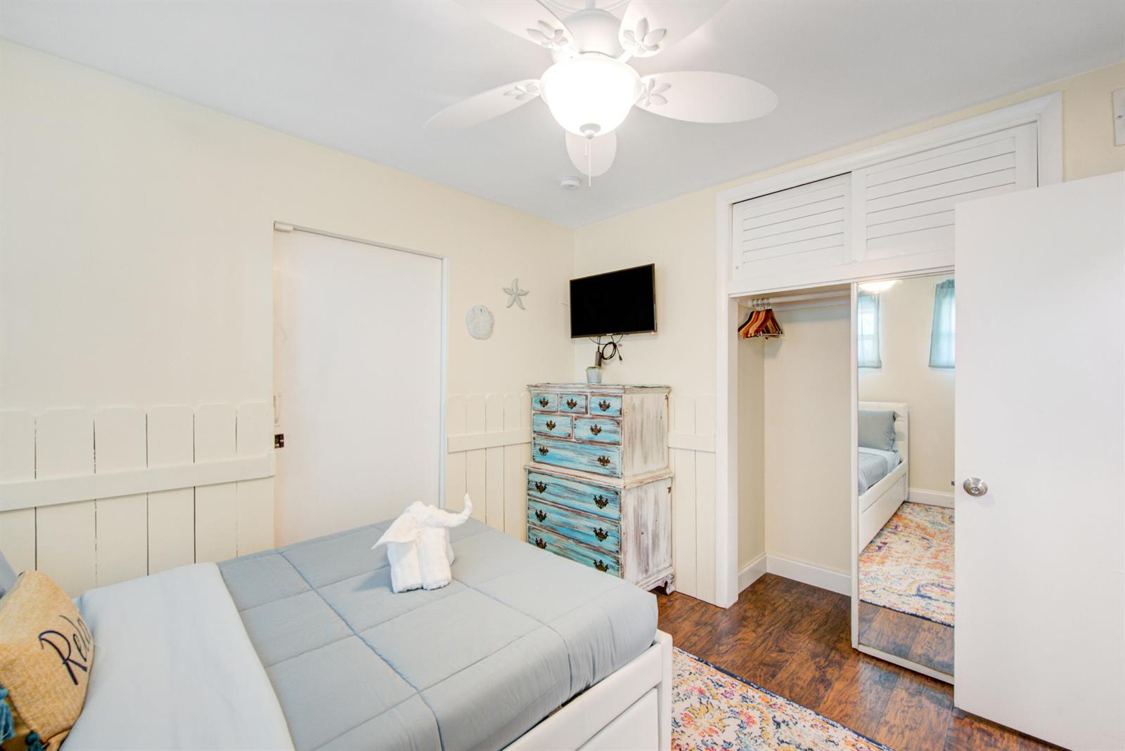 1100 NE 4TH Street, Hallandale Beach FL 33009 photo 5