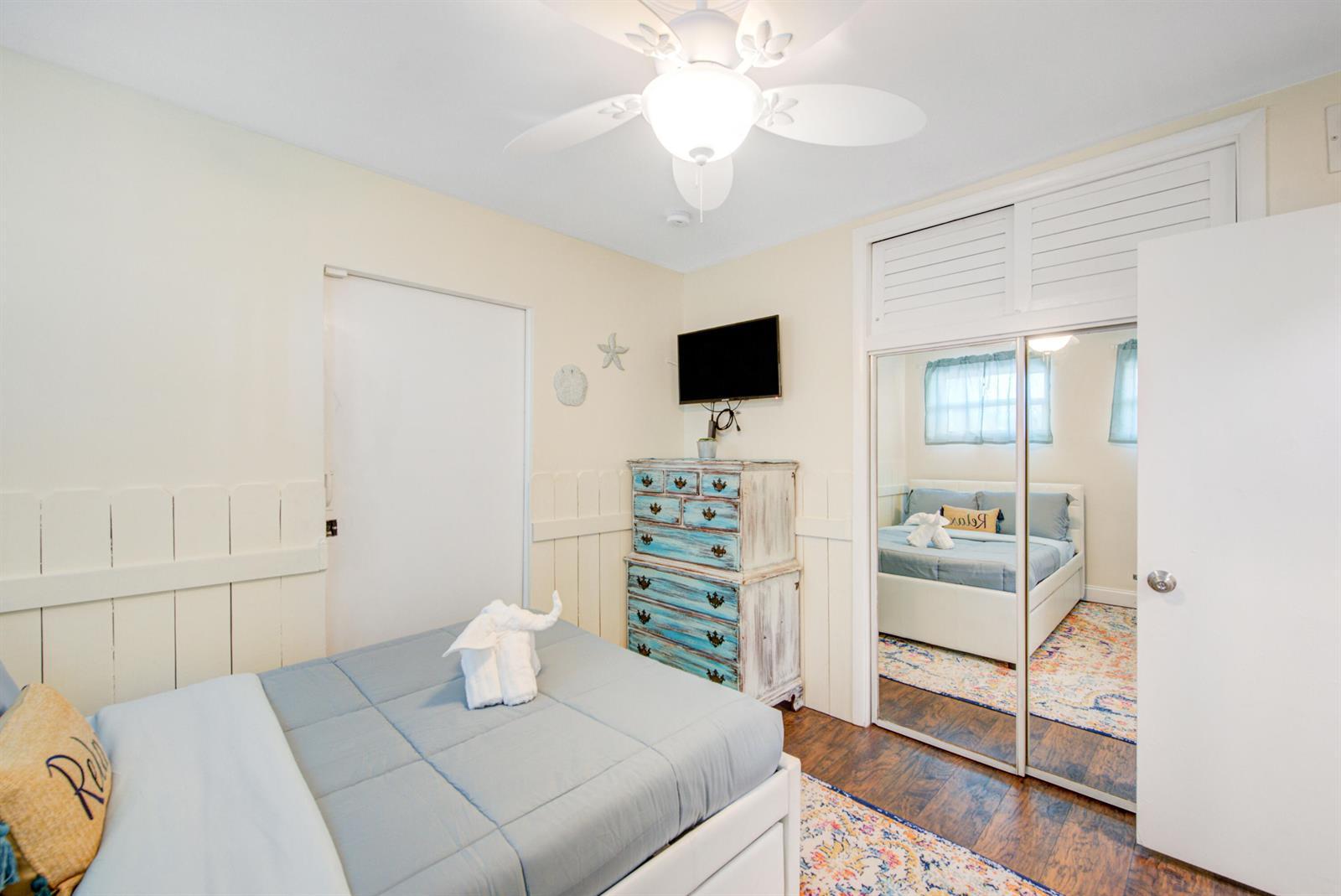 1100 NE 4TH Street, Hallandale Beach FL 33009 photo 4