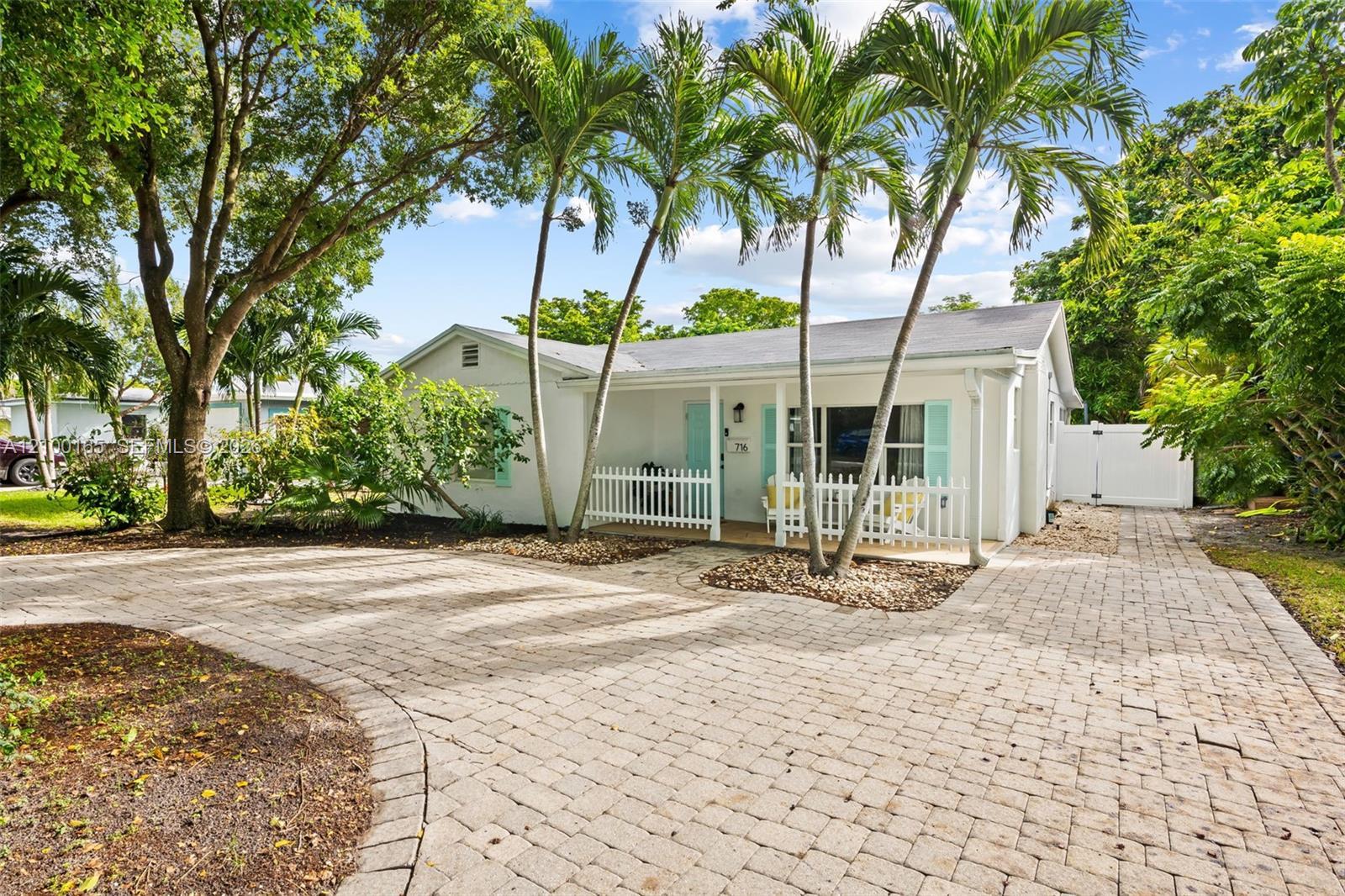716 NE 11th Ave, Pompano Beach FL 33060 photo 3