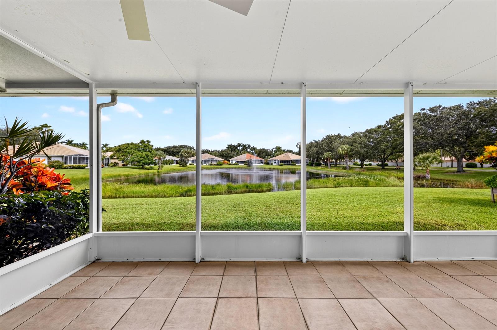 9818 Crescent View Drive S, Boynton Beach FL 33437 photo 4