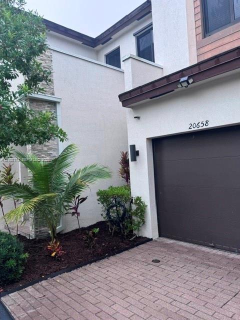 20658 NE 2nd Ct, Miami FL 33179 photo 2