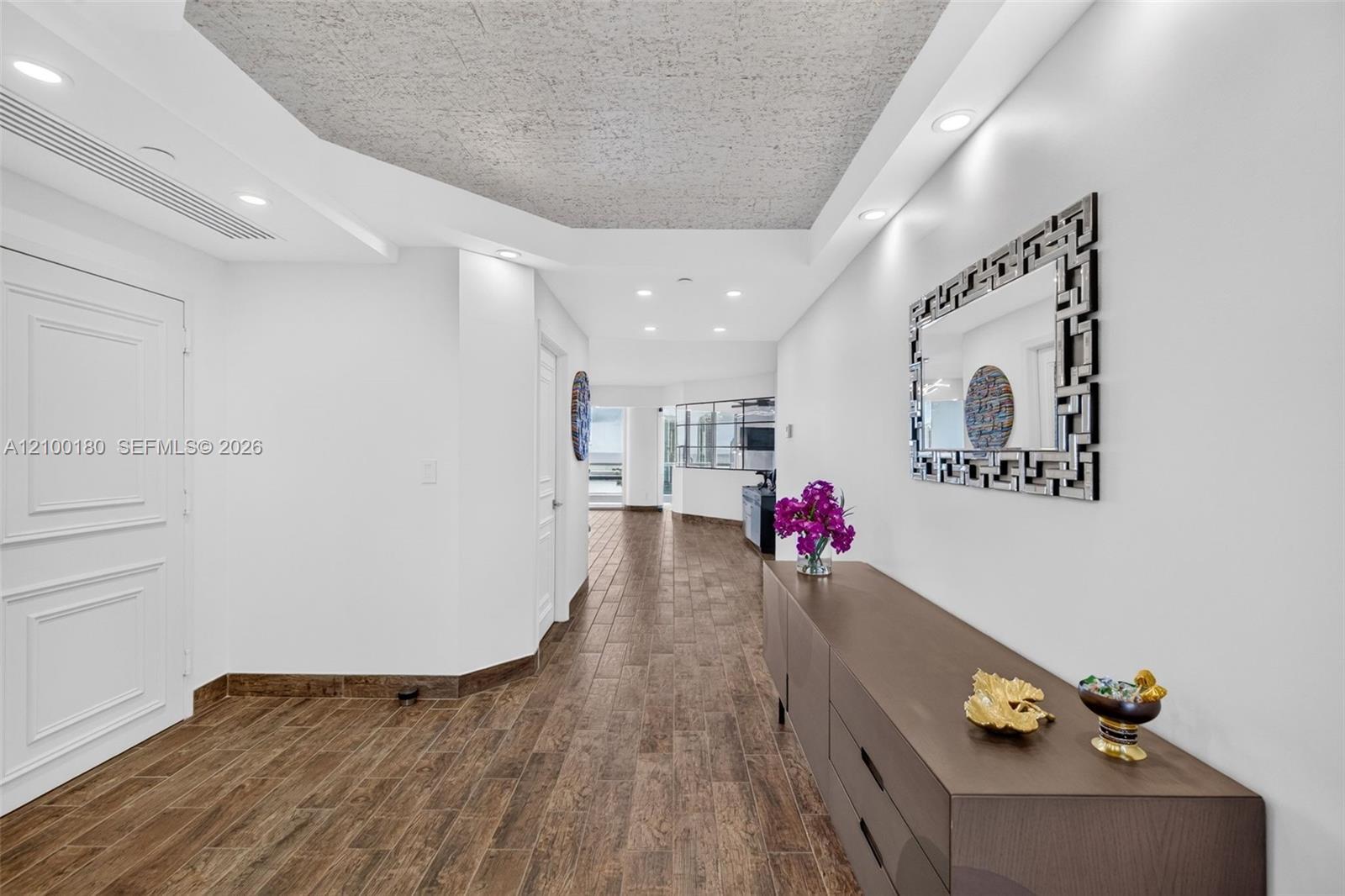 7000 Island Blvd # 2410, Aventura FL 33160 photo 2