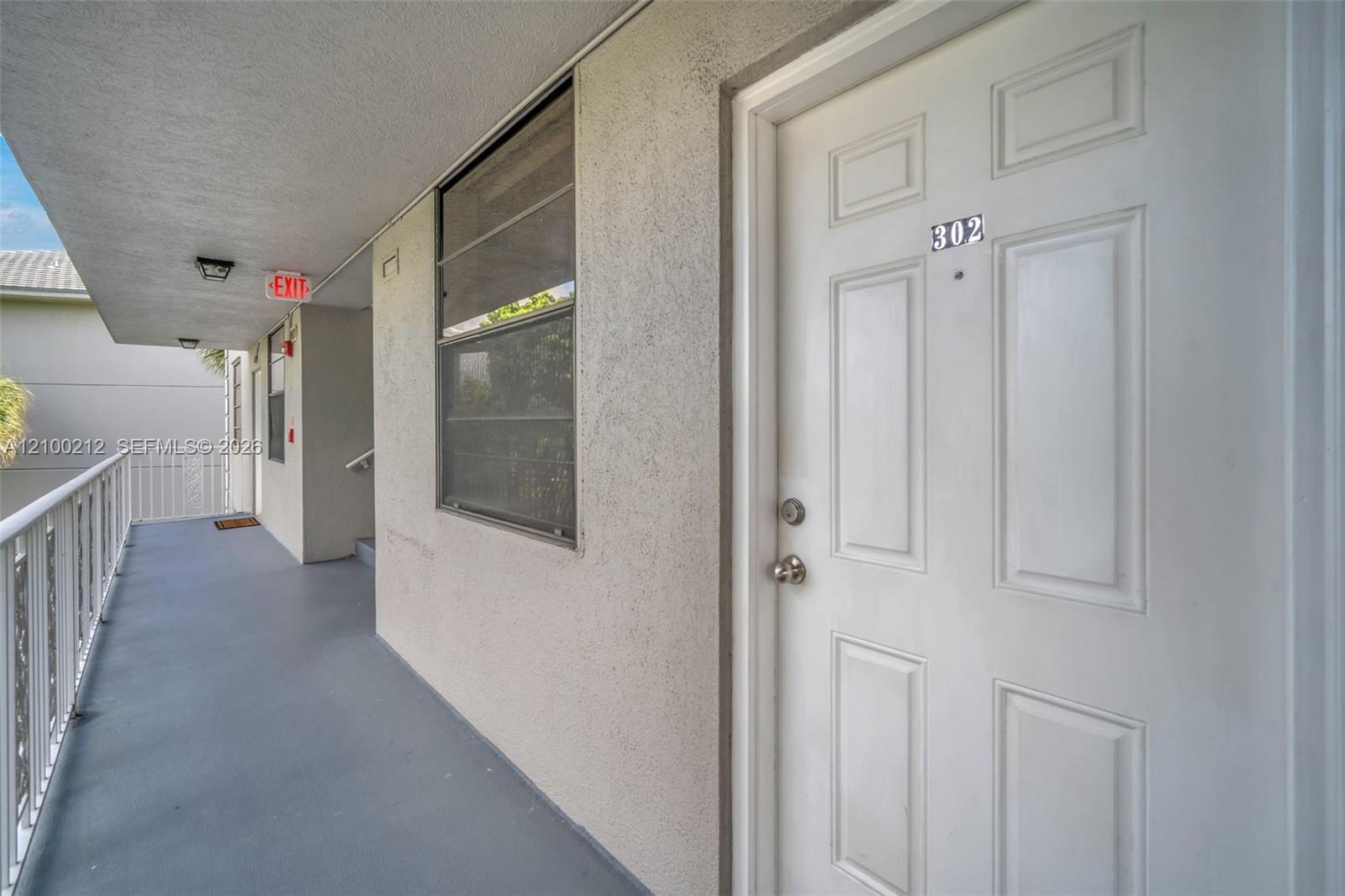 1530 Whitehall Dr # 302, Davie FL 33324 photo 2