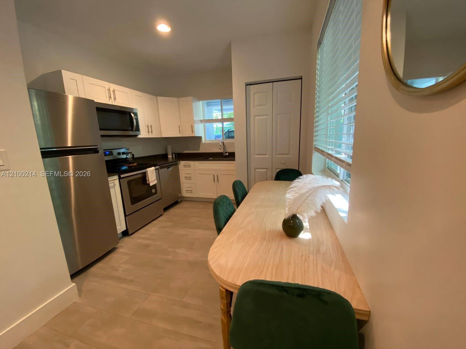 427 NW 34th St # 2, Miami FL 33127