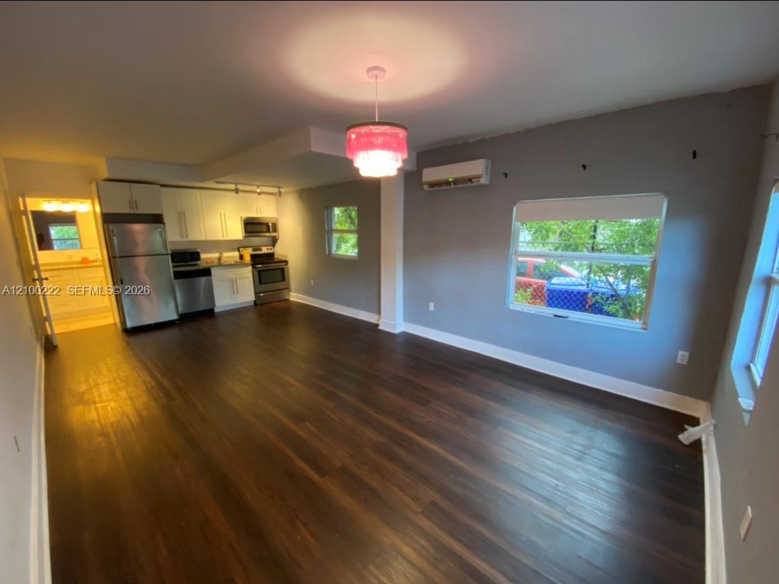 274 NW 32nd St # 1, Miami FL 33127 photo 2