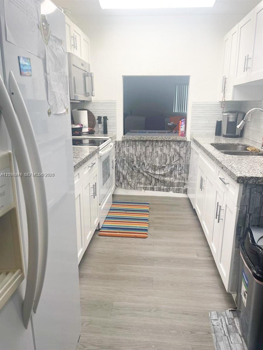177 Lakeview Dr # 104, Weston FL 33326 photo 2