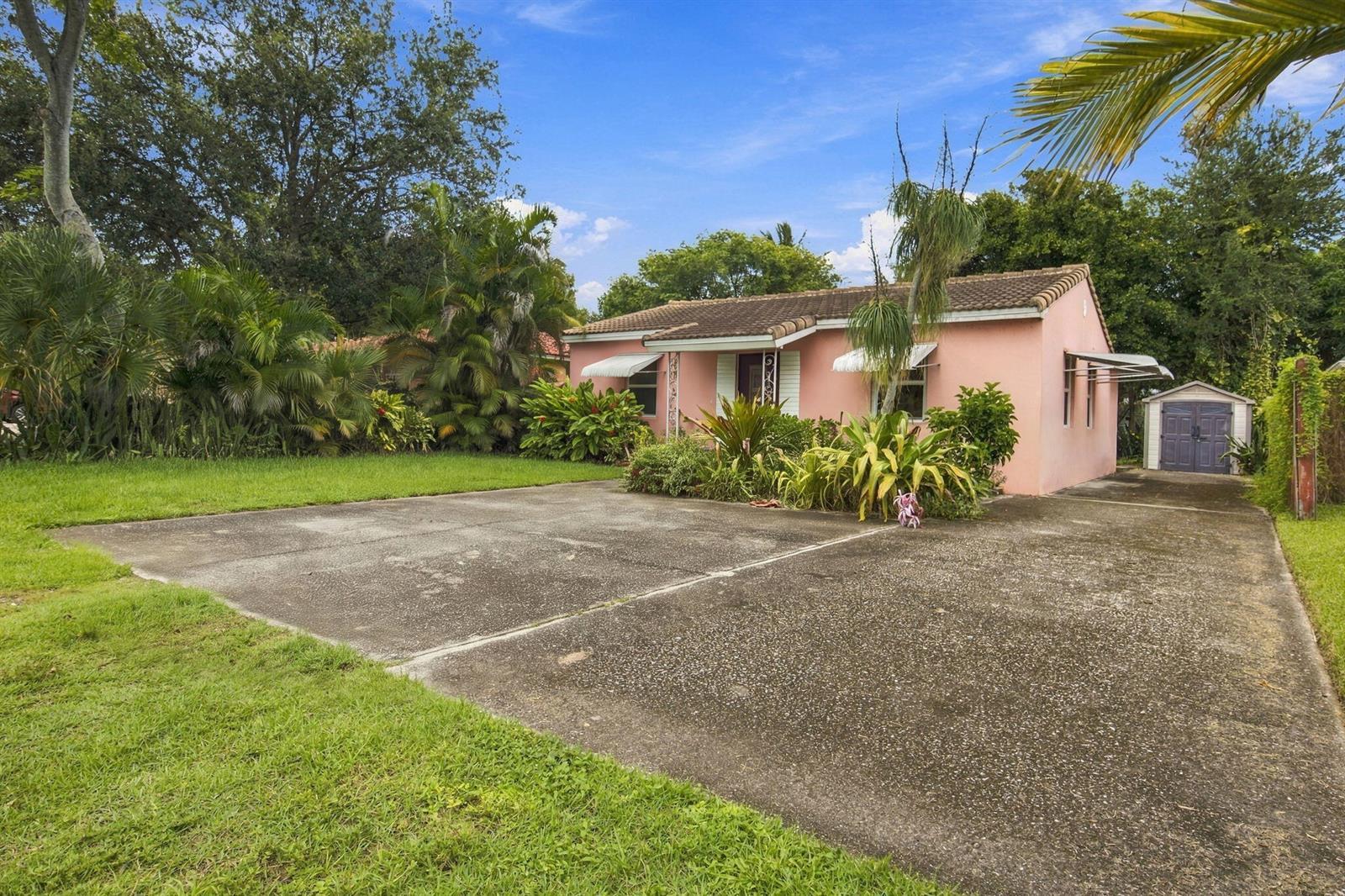 1524 NE 2ND Avenue, Fort Lauderdale FL 33304 photo 2